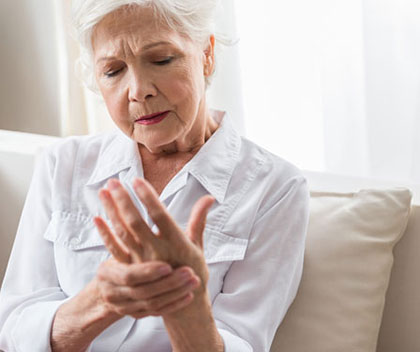 Old women having Continuous Burning, Stabbing or Throbbing Pain